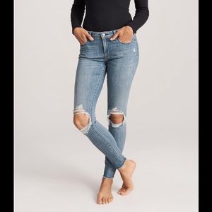 A&F Harper Ripped Low Rise Super Skinny Jeans 26S
